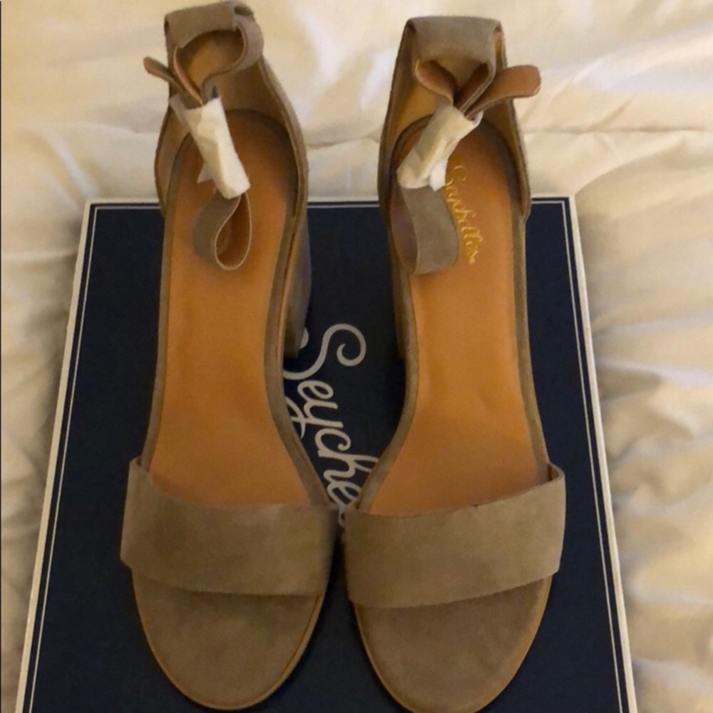 Tan suede Seychelles Block Heels